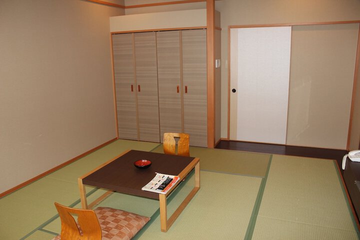 Room 7 of 40