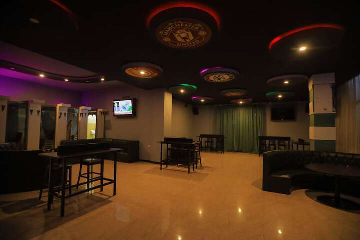 Lounge 96 of 116