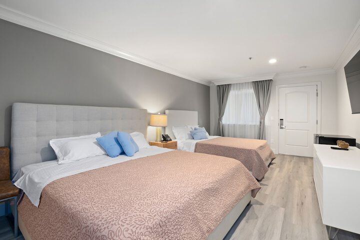 Room 8 of 36