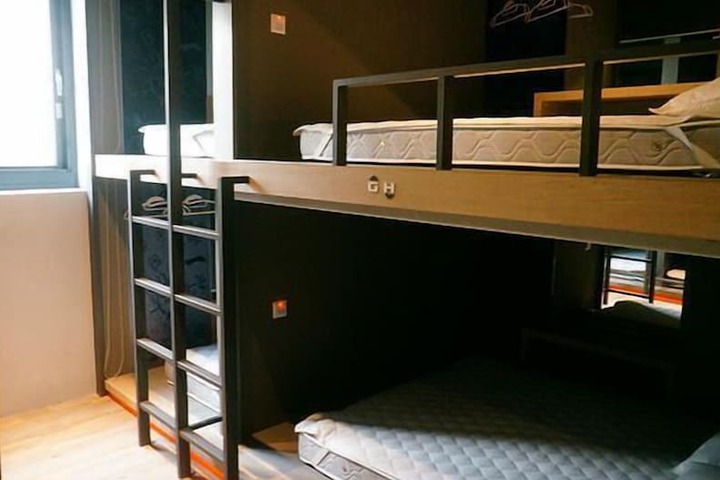 Room 14 of 60