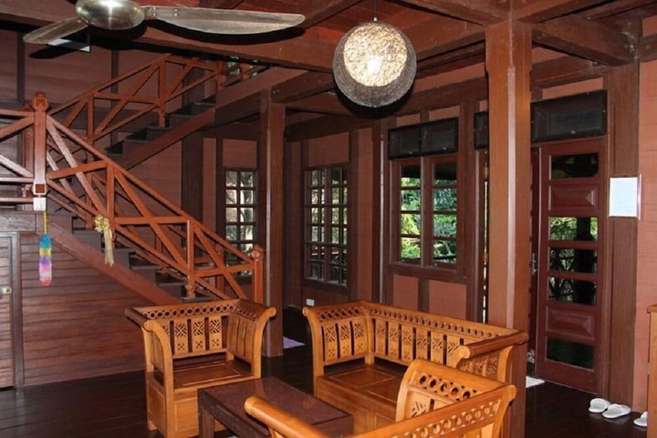 Room 6 of 25