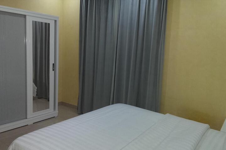 Room 2 of 6