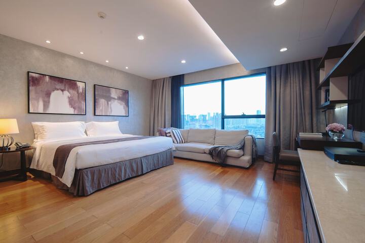 Room 25 of 79