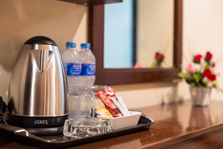 Breakfast/Coffee Service 22 of 33