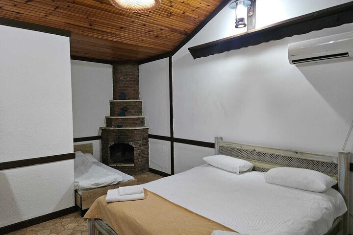 Room 2 of 46