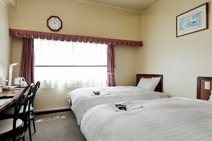 Room 6 of 47
