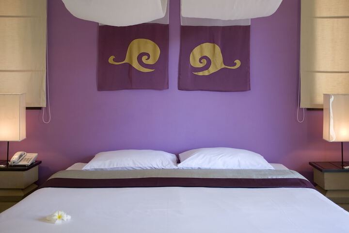 Room 4 of 66