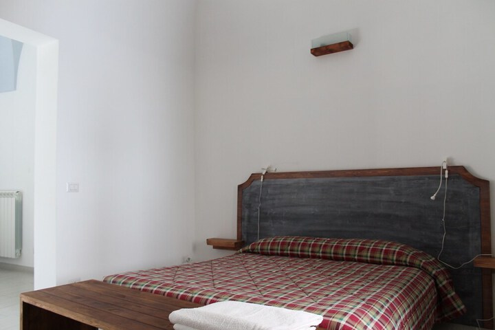 Room 18 of 76