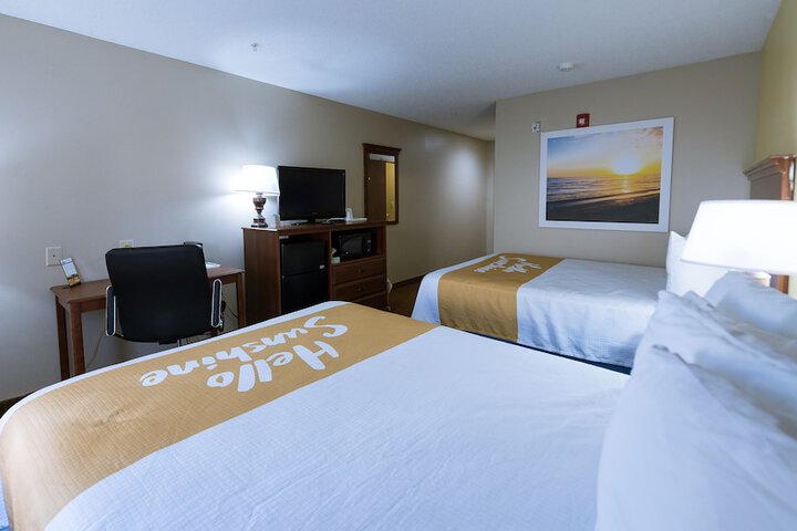 2 Queen Beds Accessible (8 of 8)