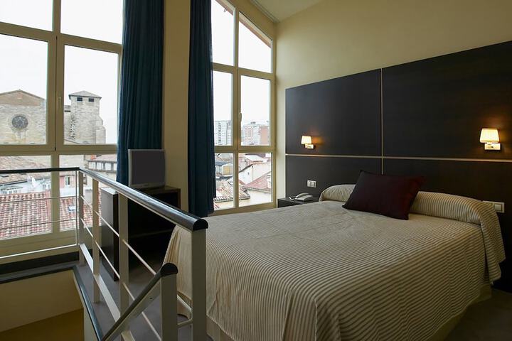 Room 6 of 39