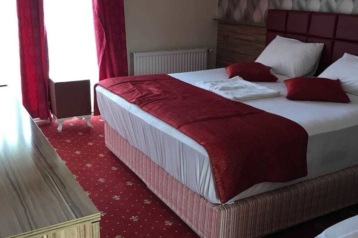 Room 5 of 24