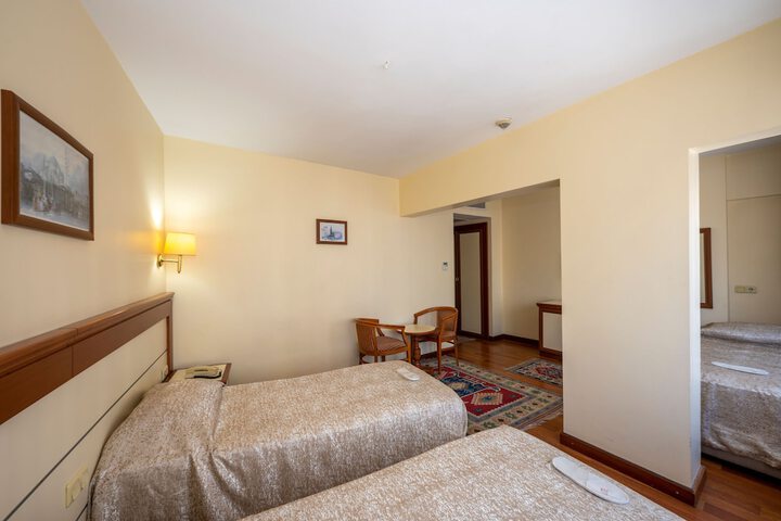 Room 10 of 41