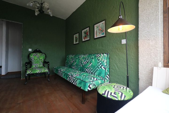 Room 24 of 27