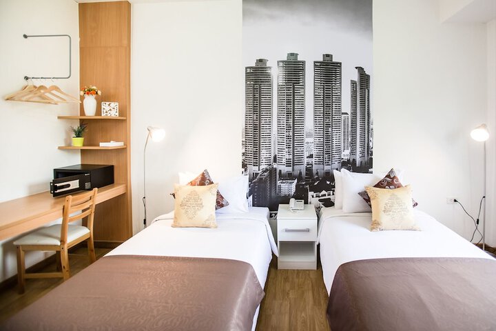 Room 18 of 62