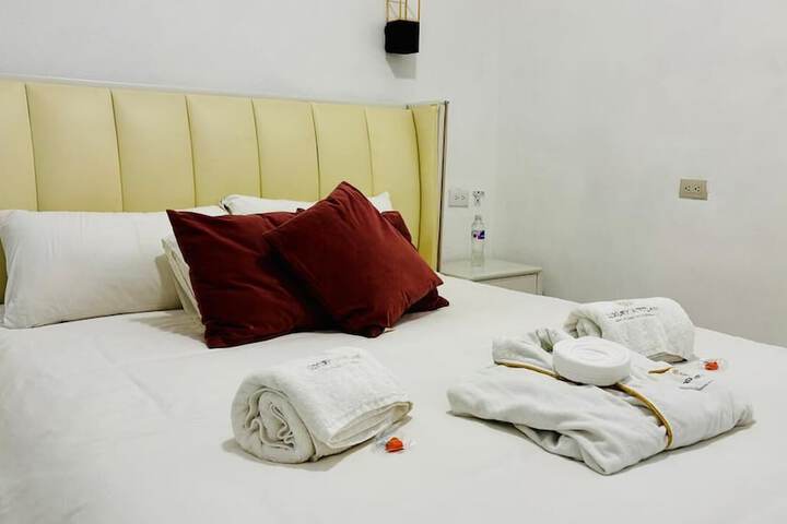 Room 31 of 339