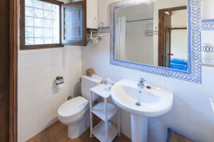 Room 10 of 27
