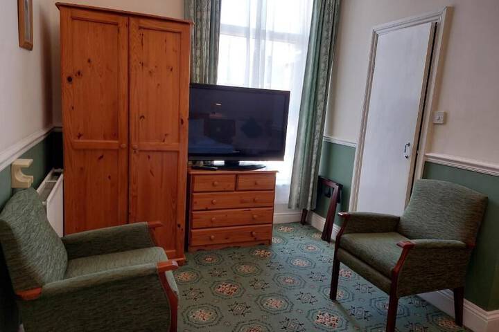 Room 41 of 62