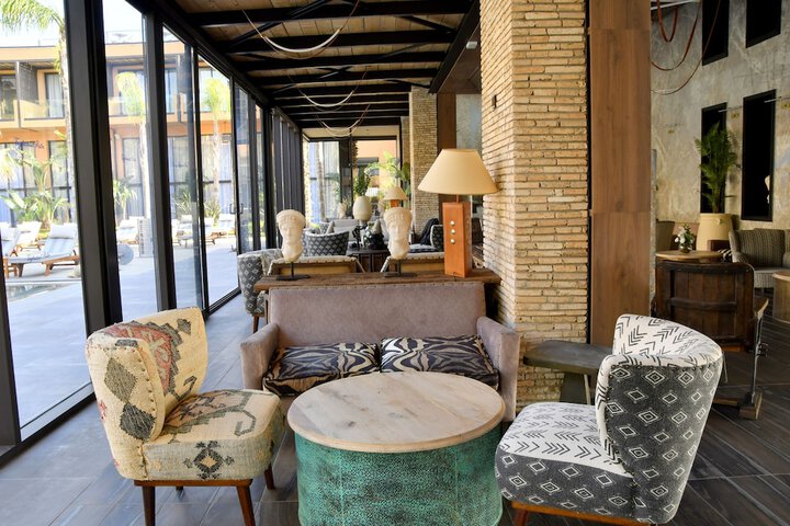 Hotel Interior 6 of 132