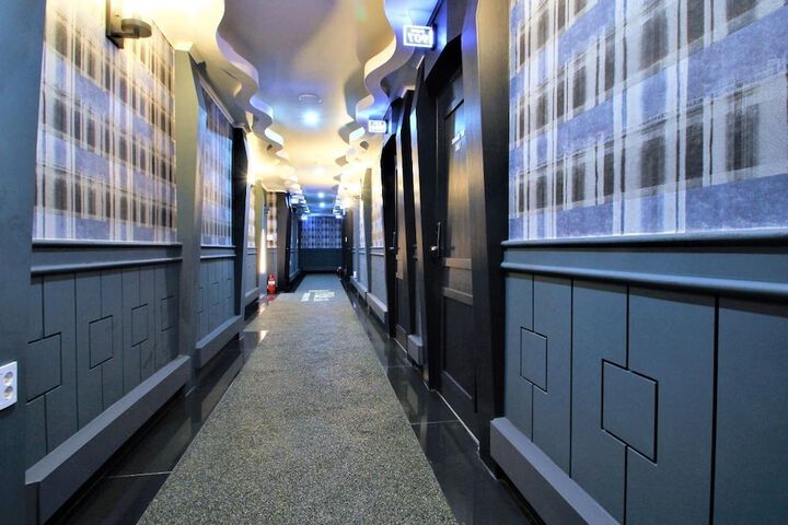 Ballroom/Hall 45 of 49