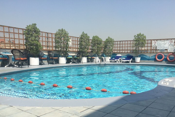 Hotel with Pool