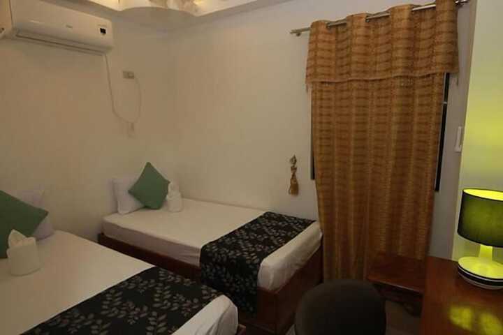 Room 18 of 63