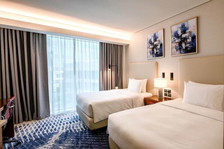 Room 38 of 106