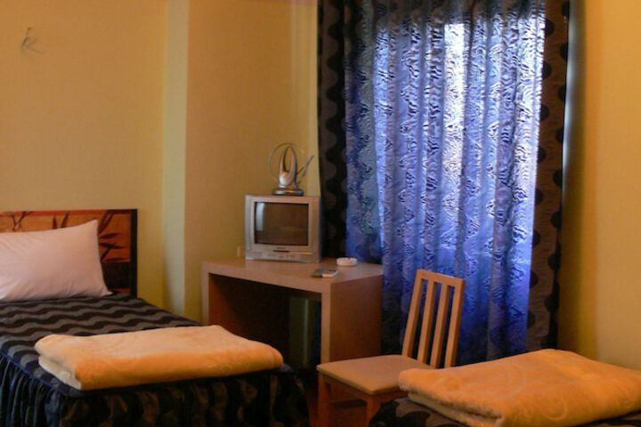 Room 5 of 23