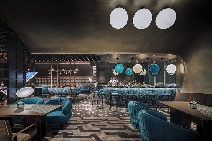 Lounge 69 of 93