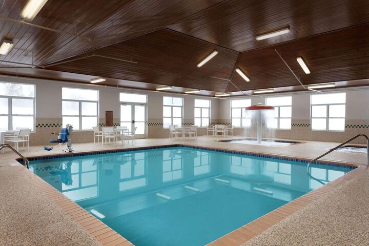 Pool 17 of 30