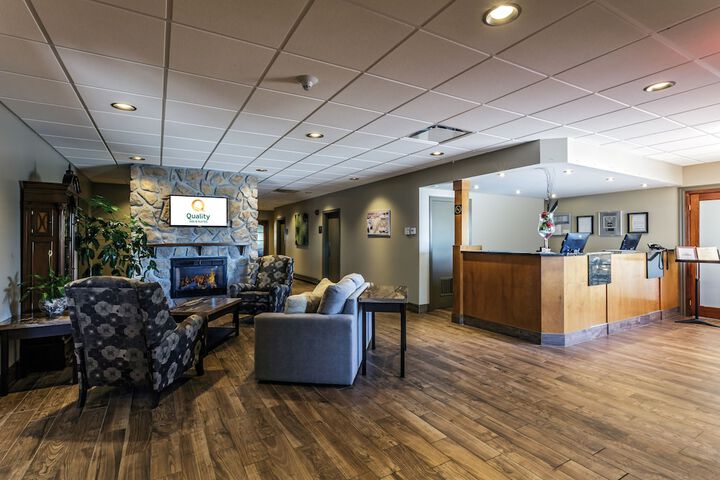Entrance & Lobby