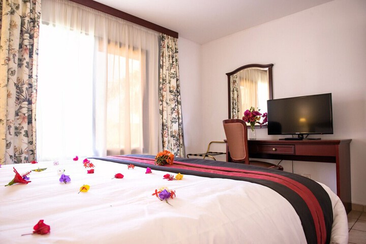Room 8 of 27