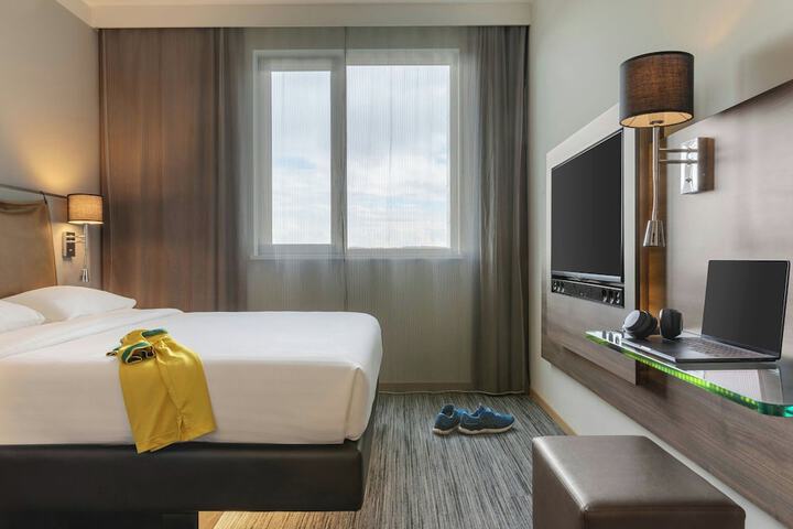 Room 25 of 81