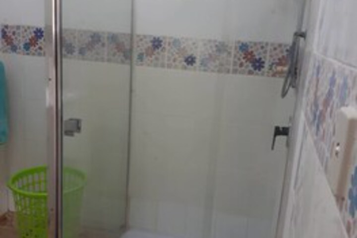 Room 2 of 9