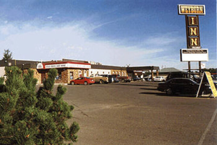 Weyburn Inn