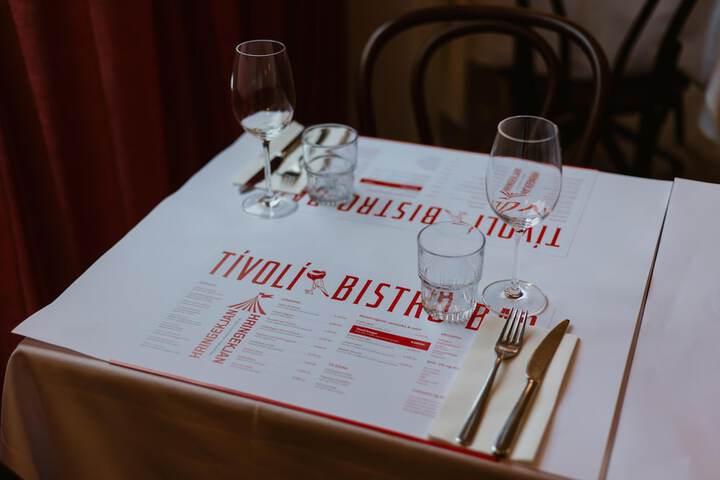 Dining 77 of 95