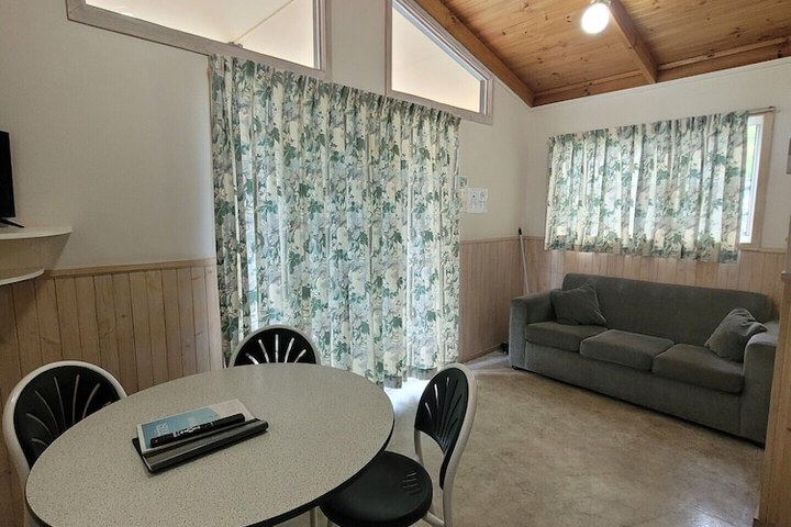 Room 41 of 76