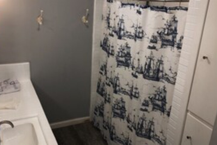 Room 3 of 23