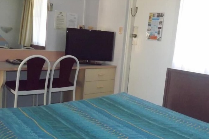 Room 6 of 34