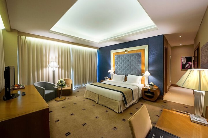 Room 11 of 67