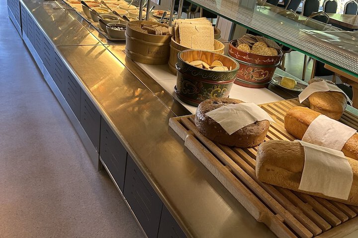 Dining 55 of 79