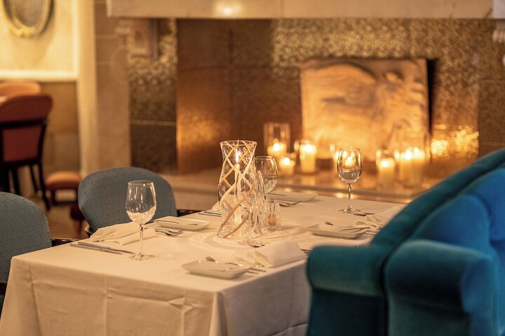 Dining 48 of 92