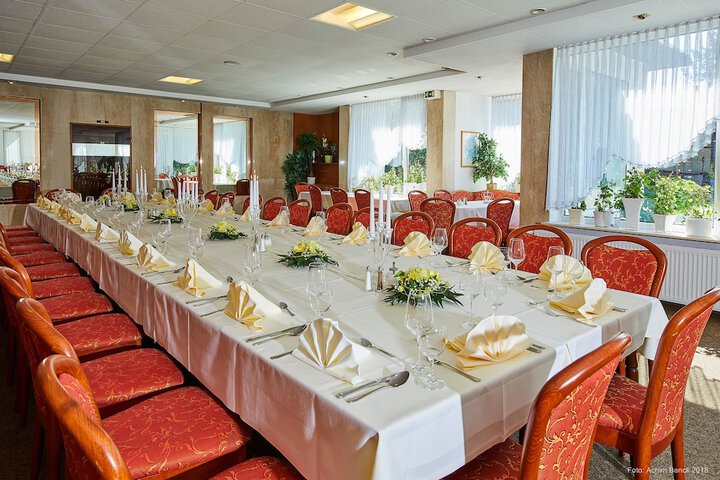 Ballroom/Hall 31 of 47