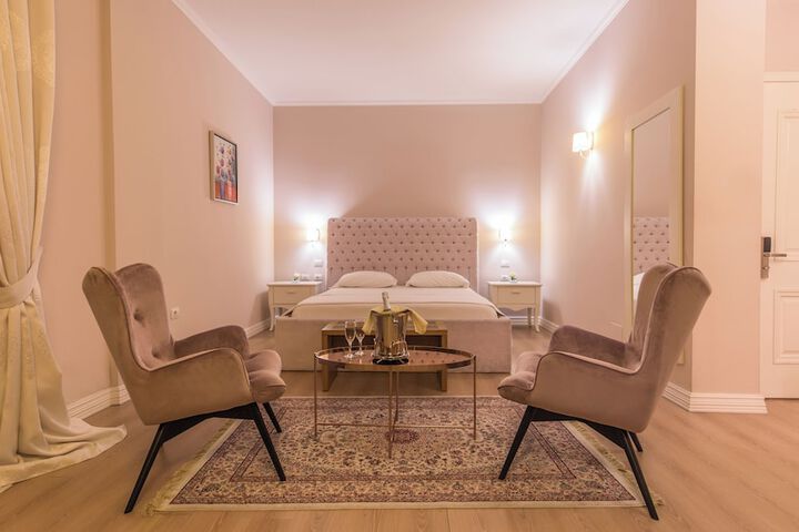 Room 5 of 40