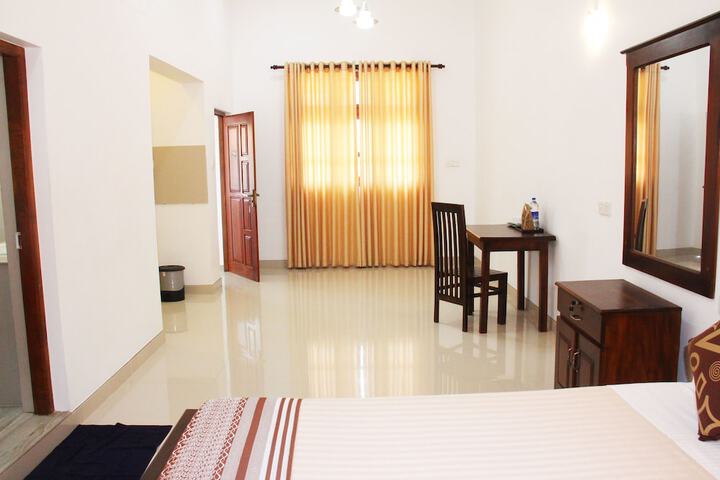 Room 10 of 35