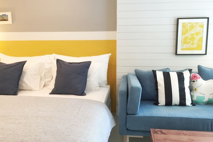 Room 10 of 27