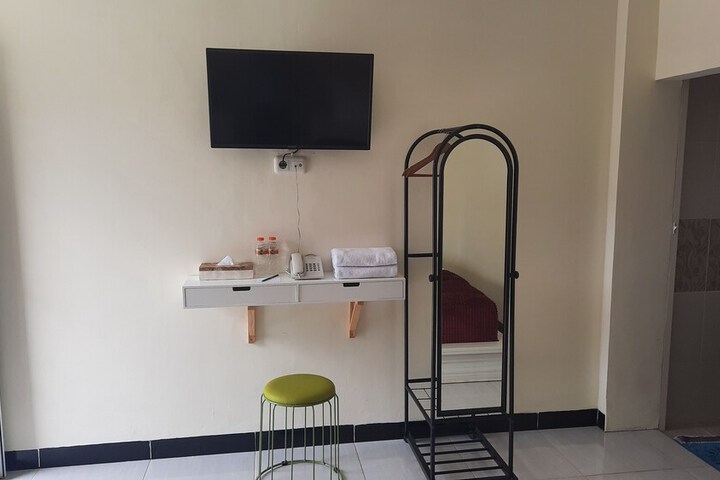 Room 7 of 42
