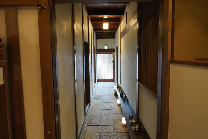 Ballroom/Hall 73 of 96