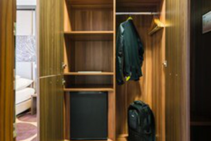 Room 36 of 42