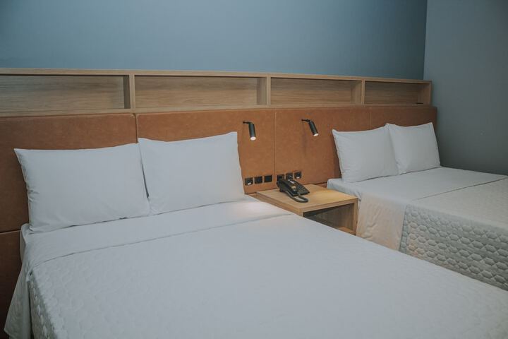 Room 19 of 74