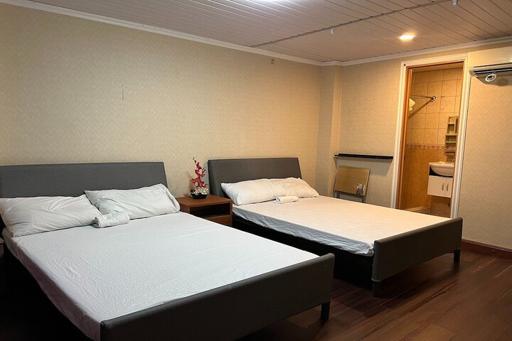 Room 9 of 26